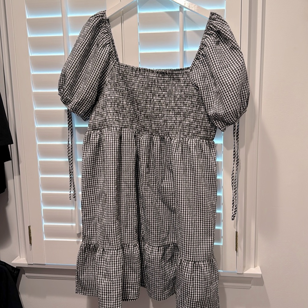Forever 21 size 2X gingham, black and white checkered baby doll sleeve dress